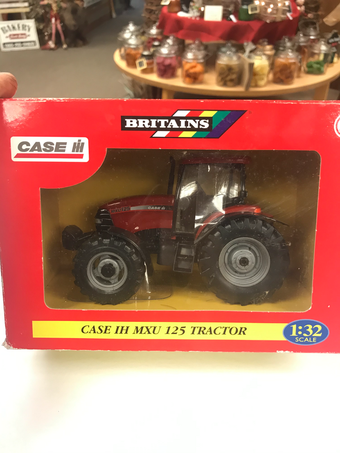 Case IH MXU 125 Tractor 1:32 scale
