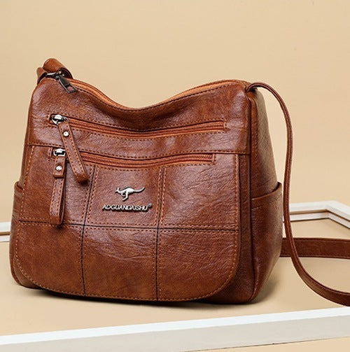 CL1552 - Retro Style Messenger Bag