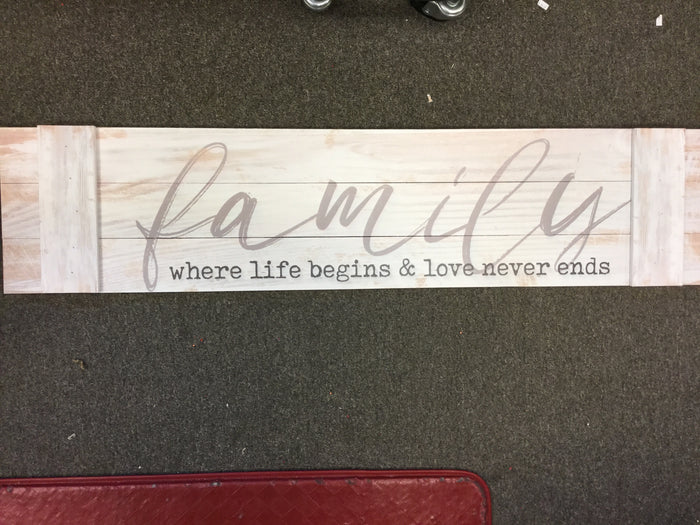 FAMILY - Sign